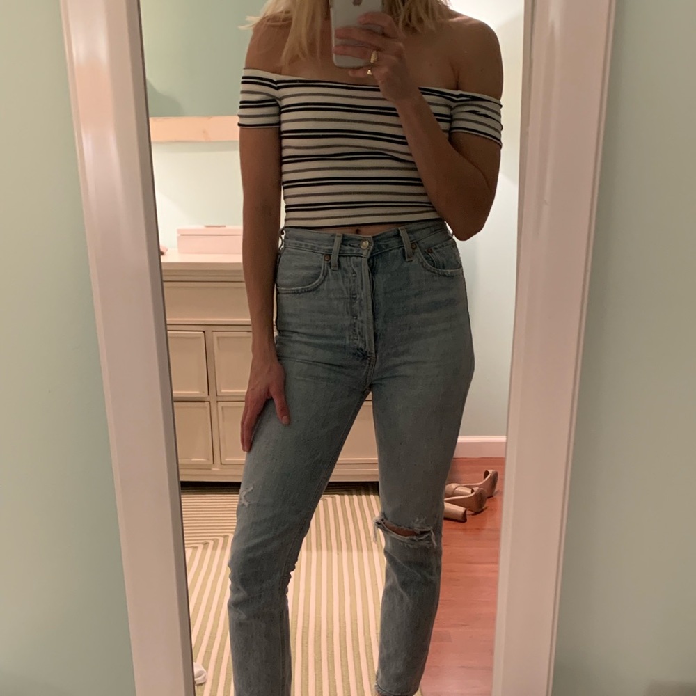 Size S lover and friends crop top